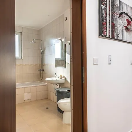 Apartment 2 Bedroom Near Kabakum *