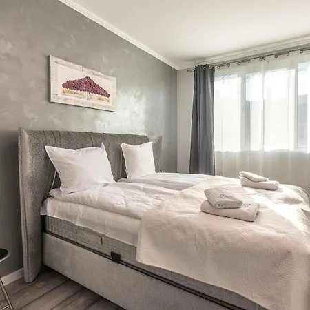 Lägenhet 2 Bedroom Near Kabakum