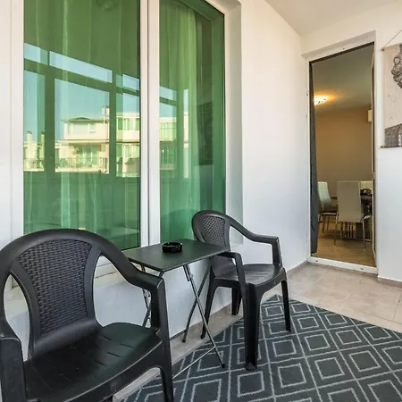 Apartamento 2 Bedroom Near Kabakum *