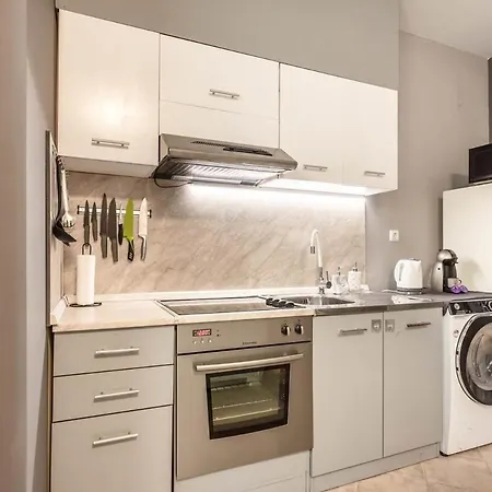 2 Bedroom Near Kabakum Apartment *