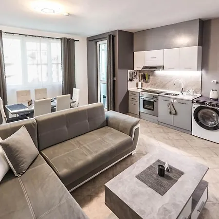 2 Bedroom Near Kabakum *