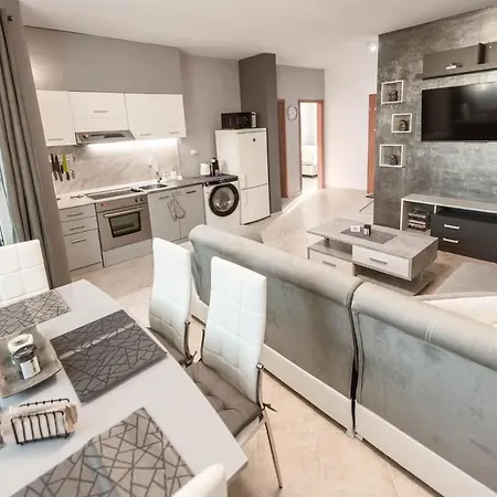 2 Bedroom Near Kabakum *